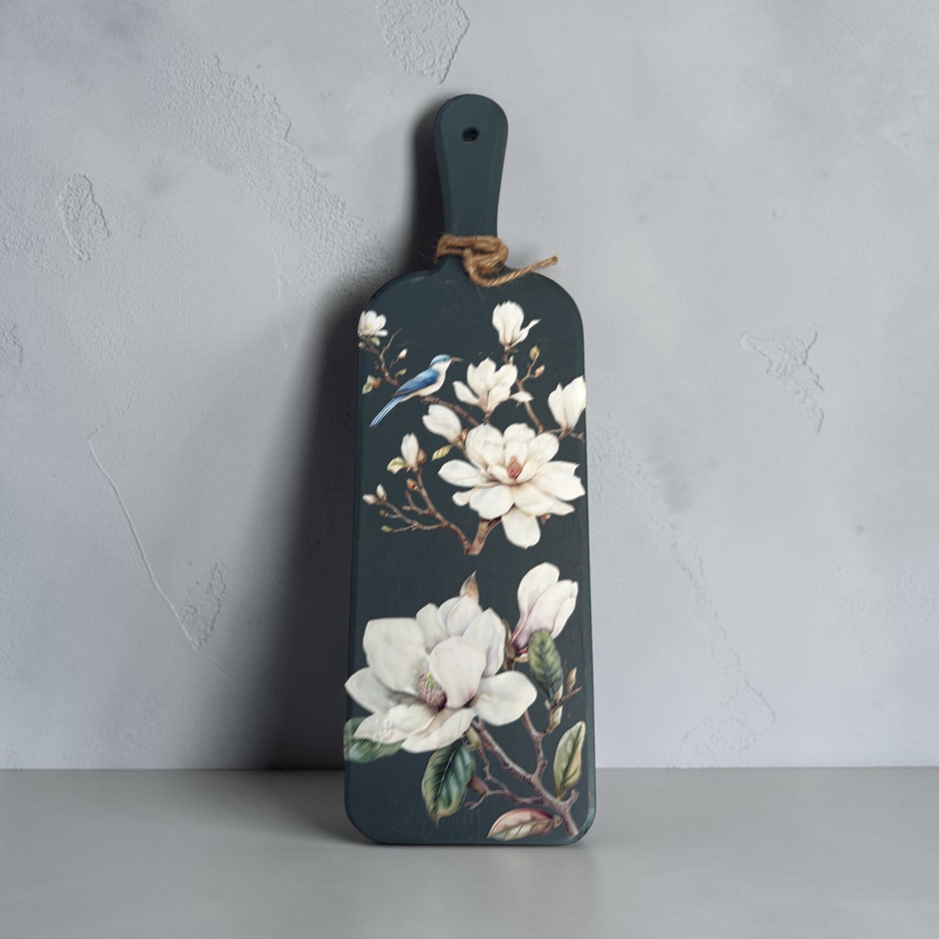 Vintage Cobalt Blue Floral Tall Wooden Cutting Board – Decorative Kitchen Serving Plaque